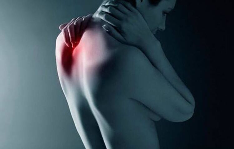 Pain ավ ուսի շեղբերում